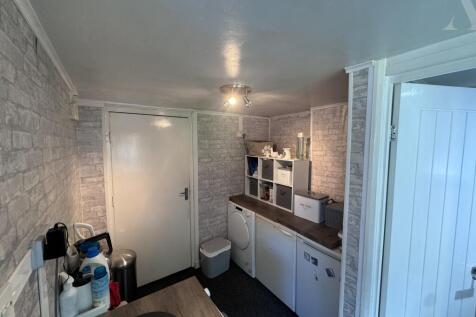 57 Swanswell Road utility room