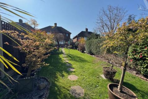 36 Orpwood Road garden