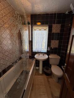 36 Orpwood Road Bathroom