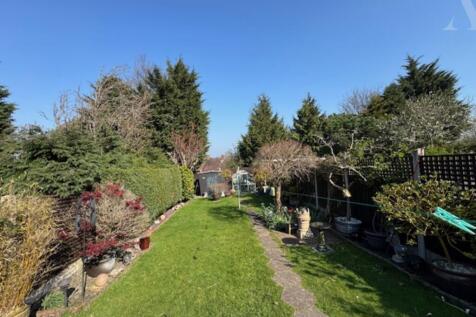 36 Orpwood Road garden 3