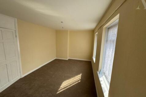 117 Audley Road bedroom 1