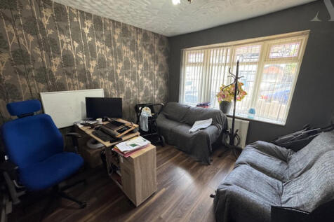 woodwells lounge