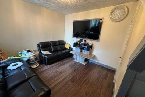 woodwells lounge two
