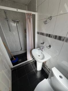 woodwells shower room. two