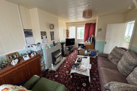 327 Cotterills Lane Lounge