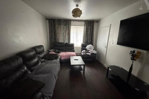 7 Azalea lounge