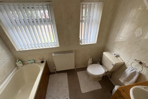 4 Wallbank Road Bathroom