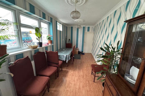 13 Monk Road Dining room