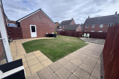 5 Somerton Road  Garden x 2