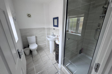 5 Somerton Road  Master Bedroom ensuite