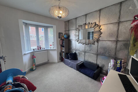 5 Somerton Road  Reception 2