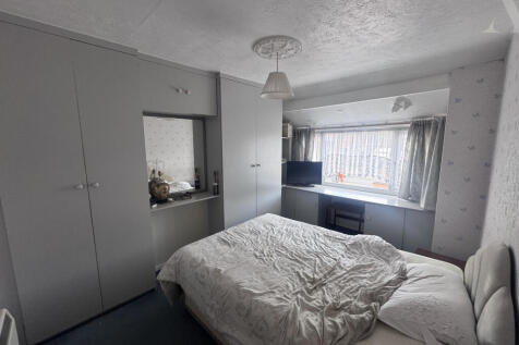 14 Quinton Close Bedroom 1