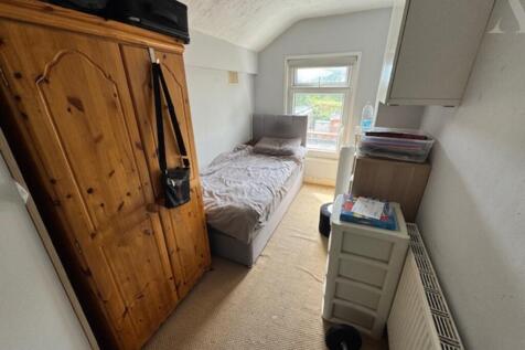 25 cotterills ave bedroom 3