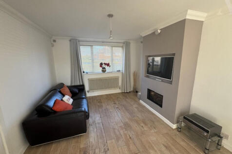 220 Old Croft Lane lounge 