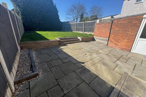 220 Old Croft Lane rear garden 2