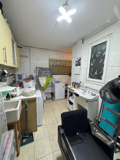 650 Church Road utility room
