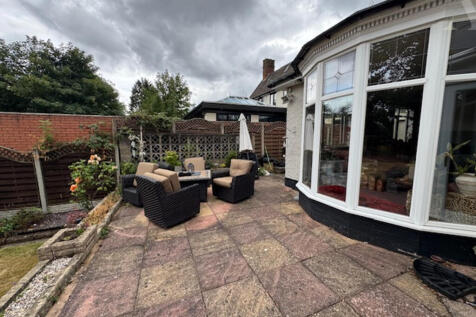 650 Church Road garden 2