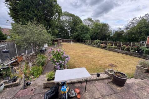650 Church Road garden