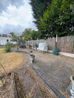 650 Church Road garden 5