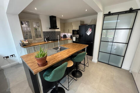 383 Clay Lane Kitchen 2