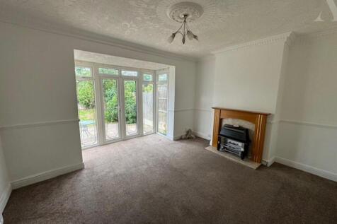 62 Sandhurst Avenue - reception 2