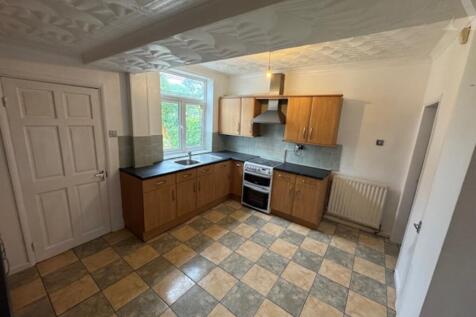 62 Sandhurst Avenue - kitchen