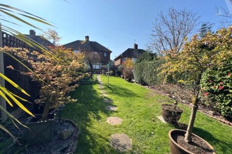 36 Orpwood Road garden