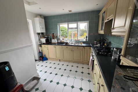 49 Ingleton Road kitchen