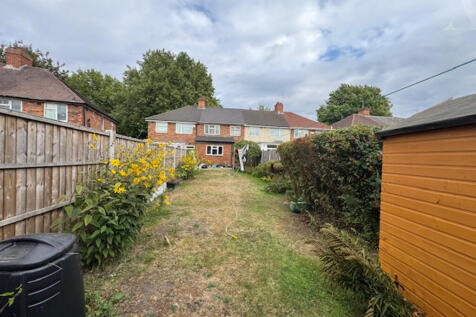 49 Ingleton Road garden2 (2)