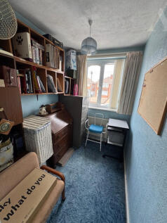 5 Ronald Grove  Bedroom 3