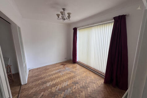 17 Tanhouse Farm Road Reception Room 2