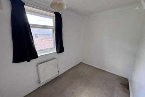 17 Tanhouse Farm Road Bedroom 3