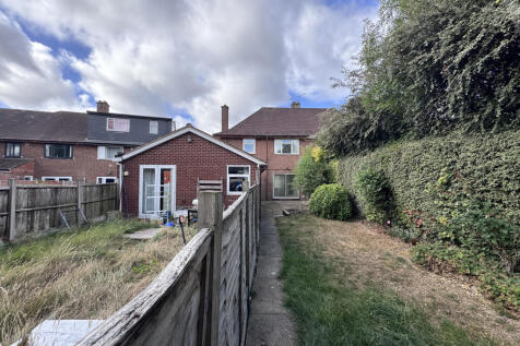 17 Tanhouse Farm Road Garden