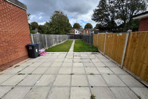 21 Moathouse Road Rear Garden