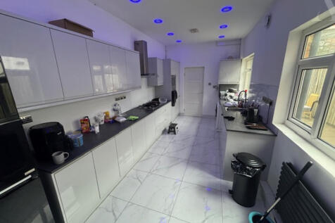 27 College Road Front Kitchen.jpeg