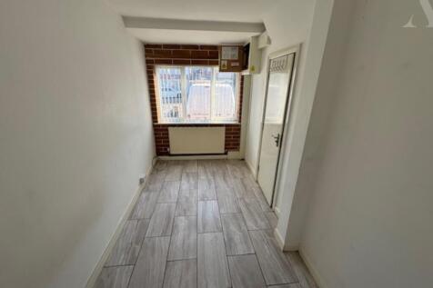8 Chipperfield Road garage conversion