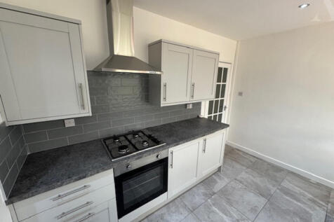 Bradford Road kitchen x 3
