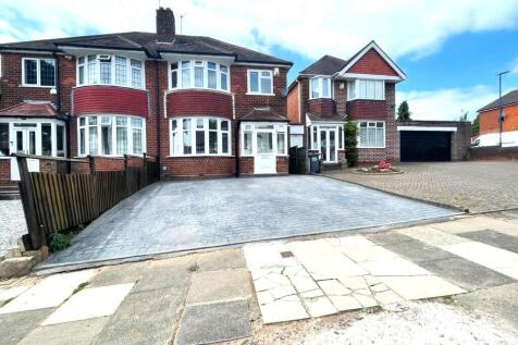 3-Bedroom semi-detached House To Let  Quinton B32