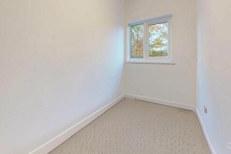 35-Long-Acres-Bedroo
