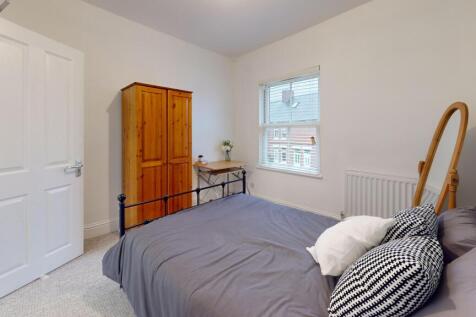 dufq1U3R2Z2-Bedroom