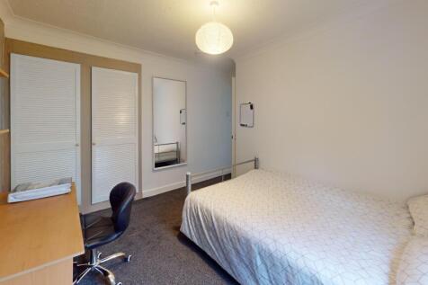 11-Ferens-Close-Bedr