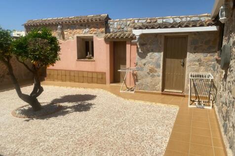 courtyard with citru