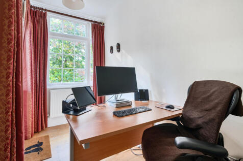 1361948-1-68e3bfd...