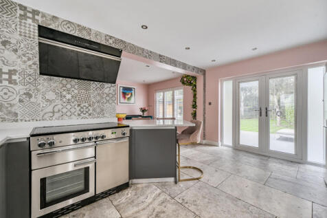 1368780-9-68f125d...