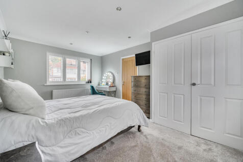 1368780-21-68f126...