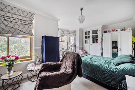 1374670-18-690e22...