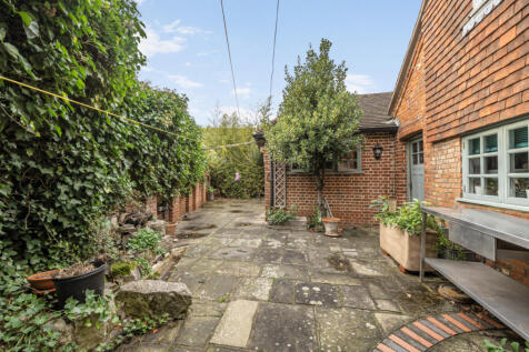 1374670-30-690e23...