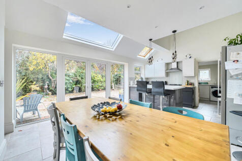 1374383-18-690b63...