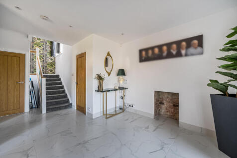 1384361-38-692ef7...