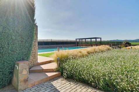 Property Image 100